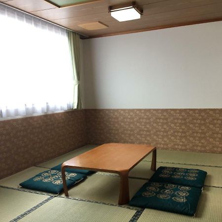 היקונה Business Hotel Serikawa מראה חיצוני תמונה