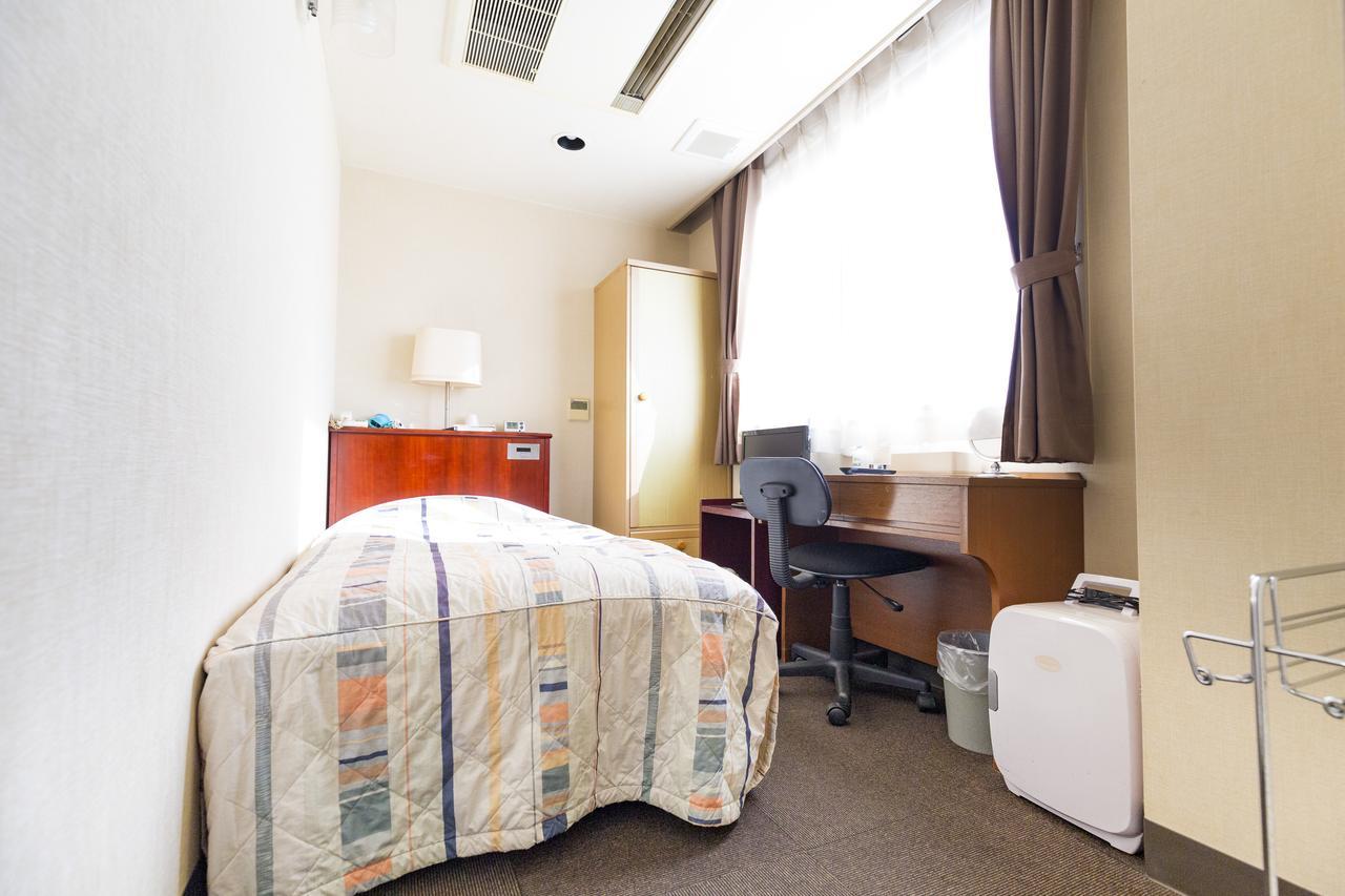 היקונה Business Hotel Serikawa חדר תמונה