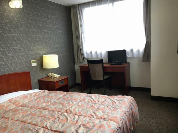 היקונה Business Hotel Serikawa מראה חיצוני תמונה