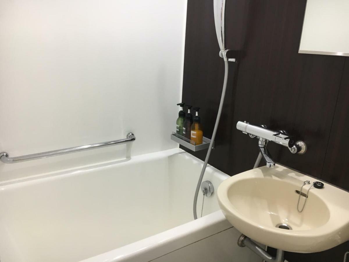 היקונה Business Hotel Serikawa מראה חיצוני תמונה